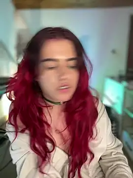 NikkiNix Adlı Modelin Canlı XXX Sohbeti