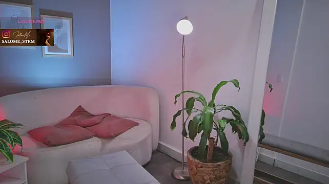 Živý XXX chat SalomeStorm_