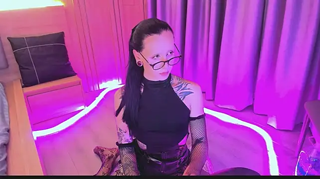 ivo_blake Chat XXX in diretta