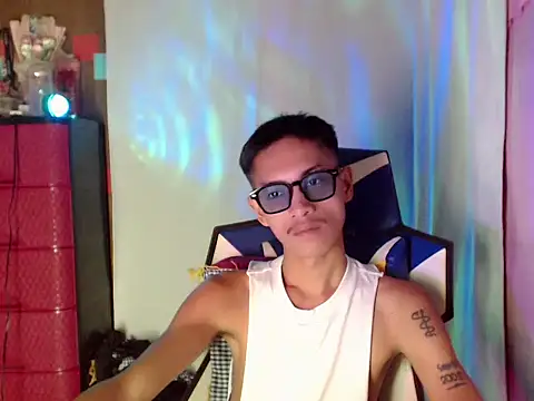 riks_tyler Pertunjukan Webcam