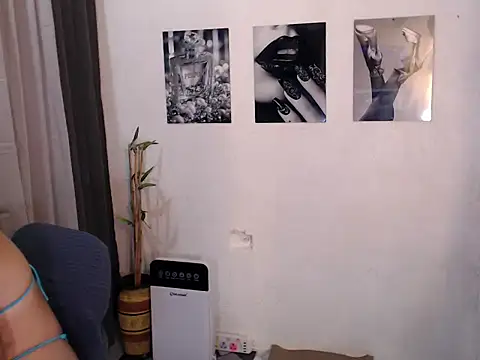 queen_alicemore Pertunjukan Webcam