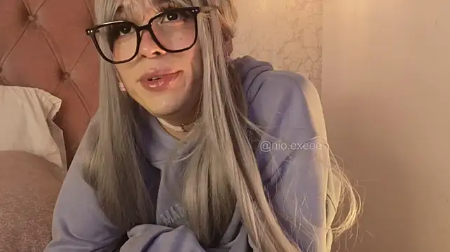 צ'אט XXX בשידור חי של Nioki_