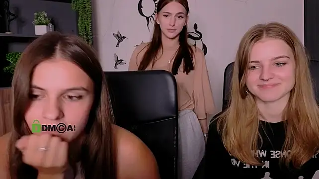 Chatroom XXX en direct de lisa_dark_