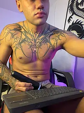 imAdamhot's Live XXX Chat