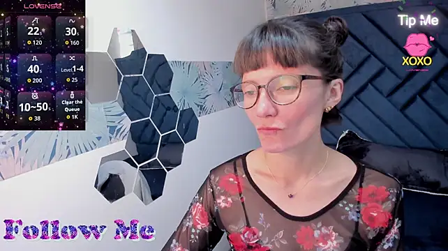 Valery_More__ Show in webcam