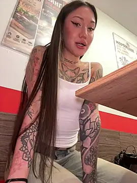 SaintSquirt 라이브 XXX 채팅