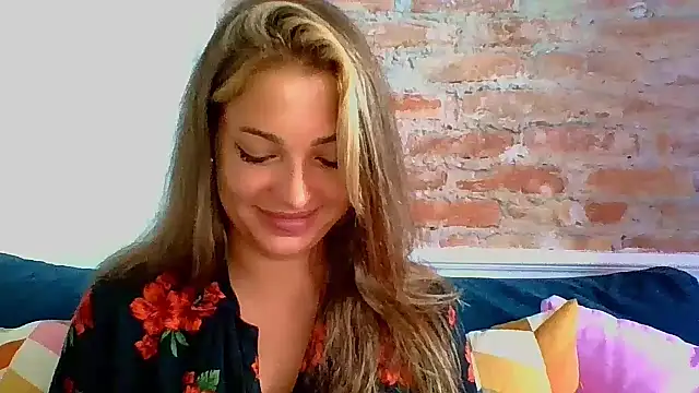 LilyBlondee Live XXX-Chat
