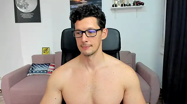 BrutusK08 Live XXX-Chat