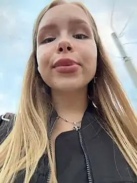 Chatroom XXX en direct de Liza_risky