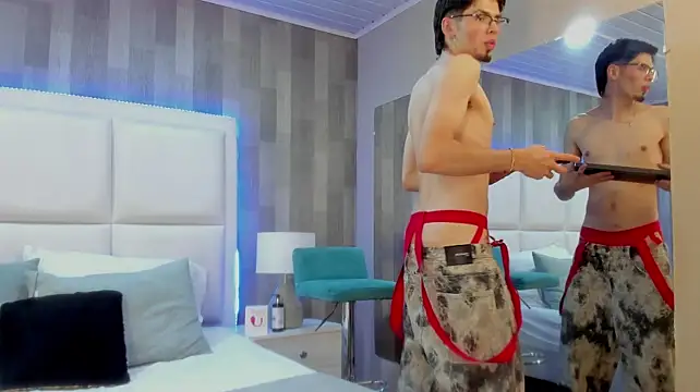 MaxFoox Live XXX Chat