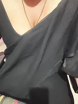 Saritha-09's Live XXX Chat