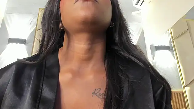 KarinaaCoxx's Live XXX Chat