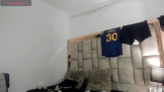 XXX chat uživo modela Titan_Moreno_