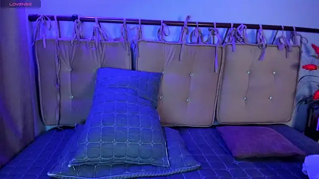 julianaaldanaa Live XXX-Chat