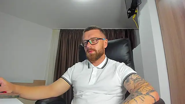 Findom_guy – Naživo XXX chat