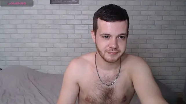 Alexxx_horny: διαδικτυακό σόου στην κάμερα