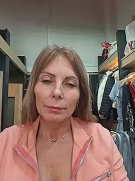 prretty15 Adlı Modelin Canlı XXX Sohbeti