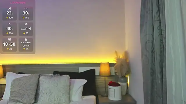 ZarahFoxx 现场XXX聊天