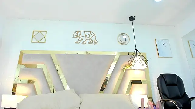 tania_brown01 Adlı Modelin Canlı XXX Sohbeti