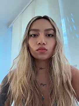 แชท XXX สดของ amanda-medrano1