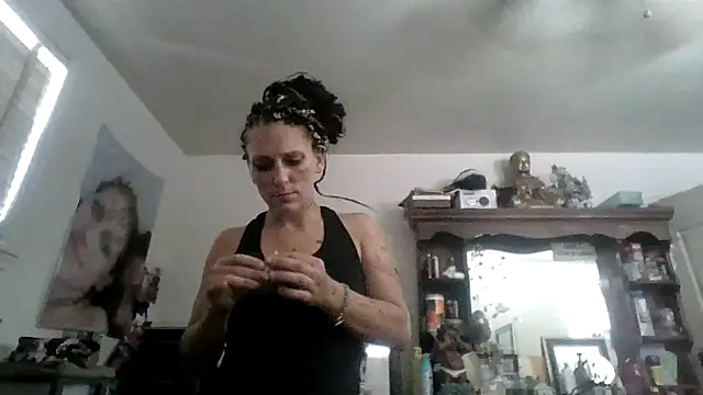 Chat +18 de MinnieSnow ao vivo