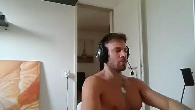 alpha-hunk Pertunjukan Webcam