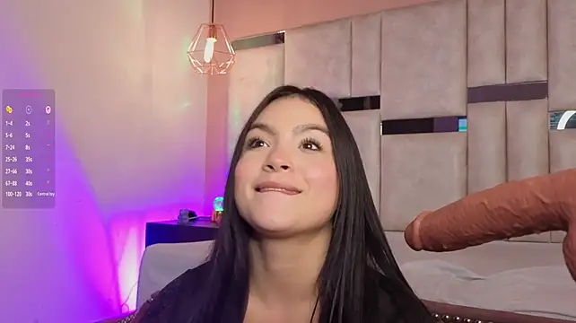 kylie_river Adlı Modelin Canlı XXX Sohbeti