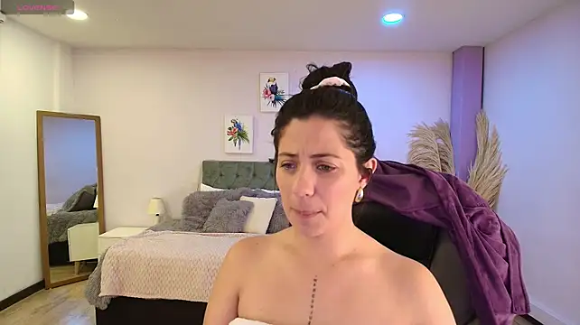 Emma_Brown_0のライブXXXチャット