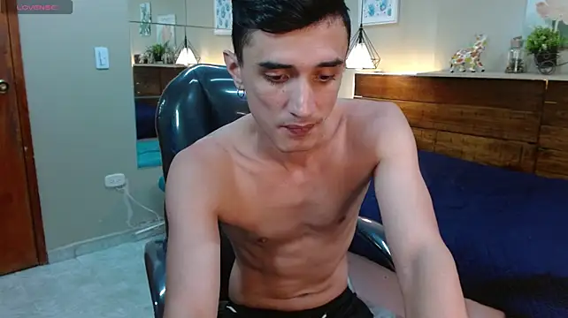 FelipeFriendly's Live XXX Chat