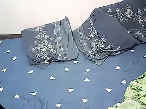 xxhottinybabe: διαδικτυακό σόου στην κάμερα