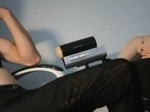 צ'אט XXX בשידור חי של HugoSant