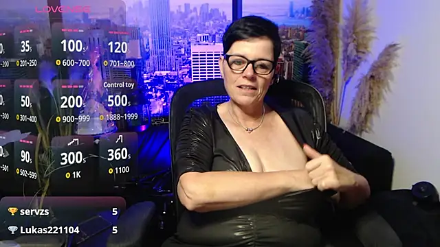 ninarandmann's Live XXX Chat