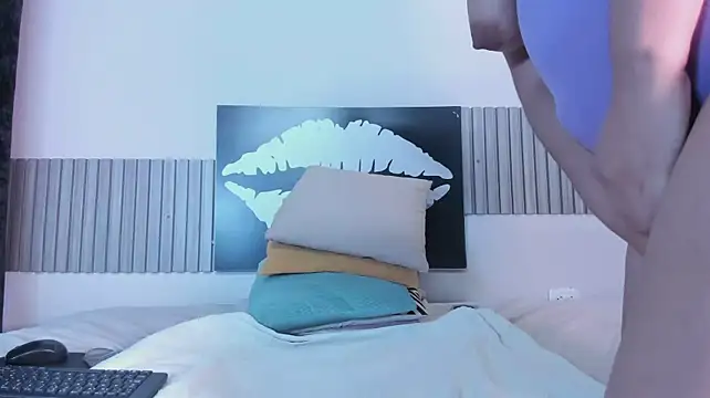 MilaSunshine_'s Webcam Show