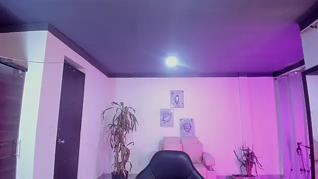 bella_fox_1's Live XXX Chat