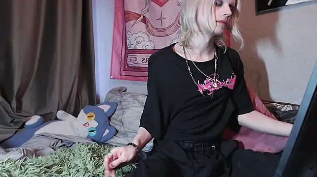 Show modela Alien_Bella na web-kameri