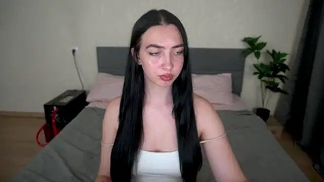 Chat +18 de WildKittenX_ ao vivo