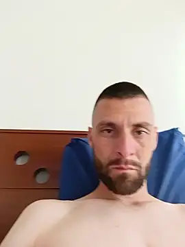 Dracoandr Show in webcam