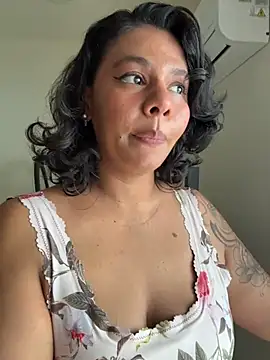 Chat +18 de mistresslilith66 ao vivo