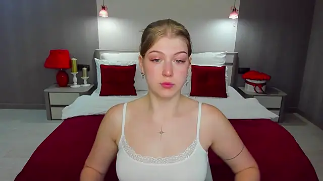 Stella_Light Adlı Modelin Canlı XXX Sohbeti