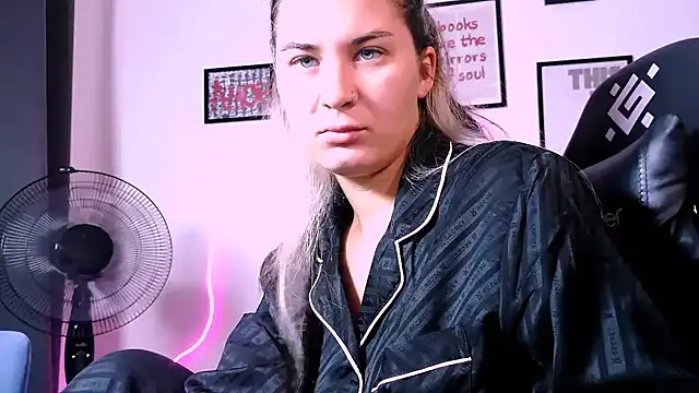 Chat XXX en directo de AlisaFrost
