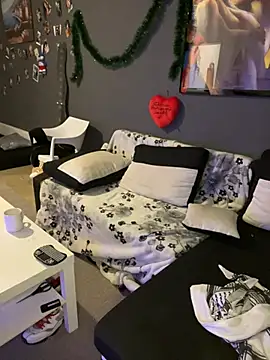 Mohdollmen webkamerás műsora