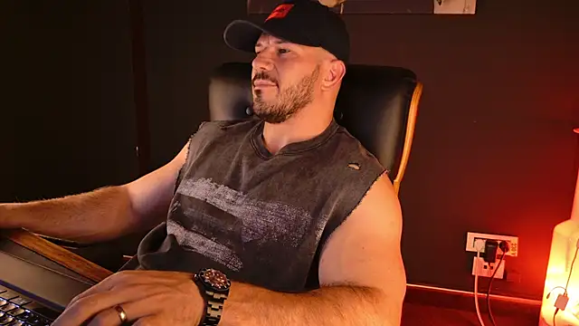 AngeloEric Chat XXX live