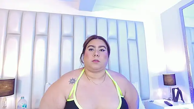aandreaperez 라이브 XXX 채팅