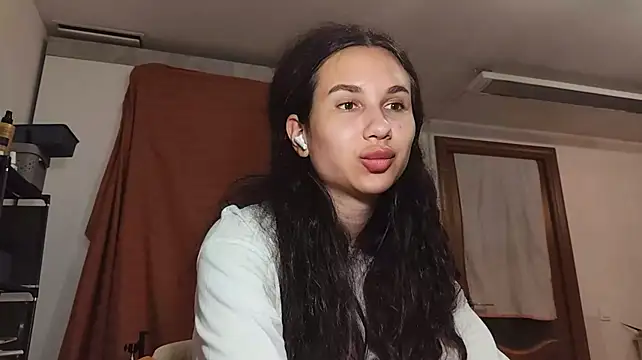 צ'אט XXX בשידור חי של HazyLoom