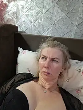 stellahere8's Live XXX Chat