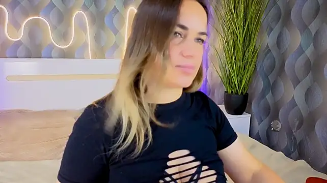 Chatroom XXX en direct de JuicyMillena