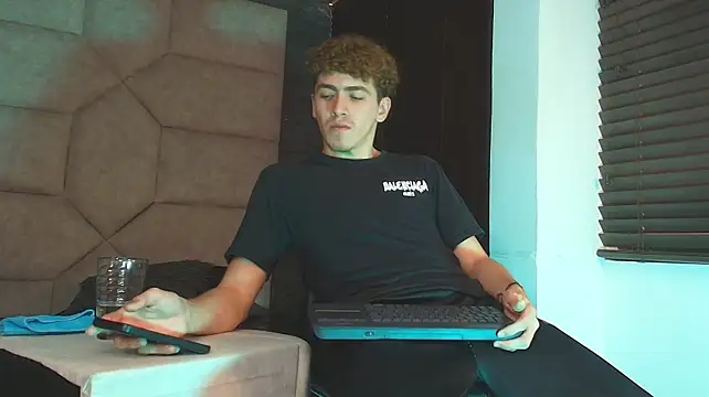 Chat XXX Live Tyler_Mcrey
