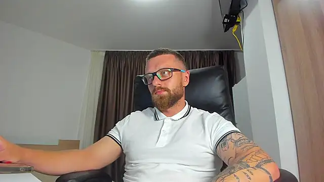 Findom_guyn Webbikameraesitys