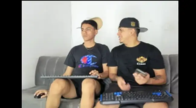 Charlie_Scorpion's Live XXX Chat