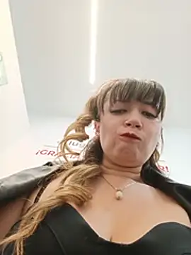 tata_sanz_ Chat XXX live